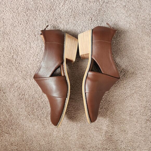 Size 11 Olive Street Charlie Congac Criss Cross Sip on Zip up 1" Flat - Picture 5 of 6